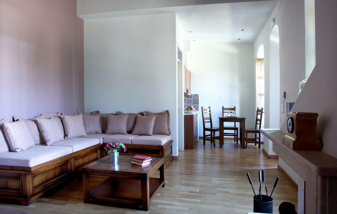 Ilakia Aparthotel Tholon Exterior photo