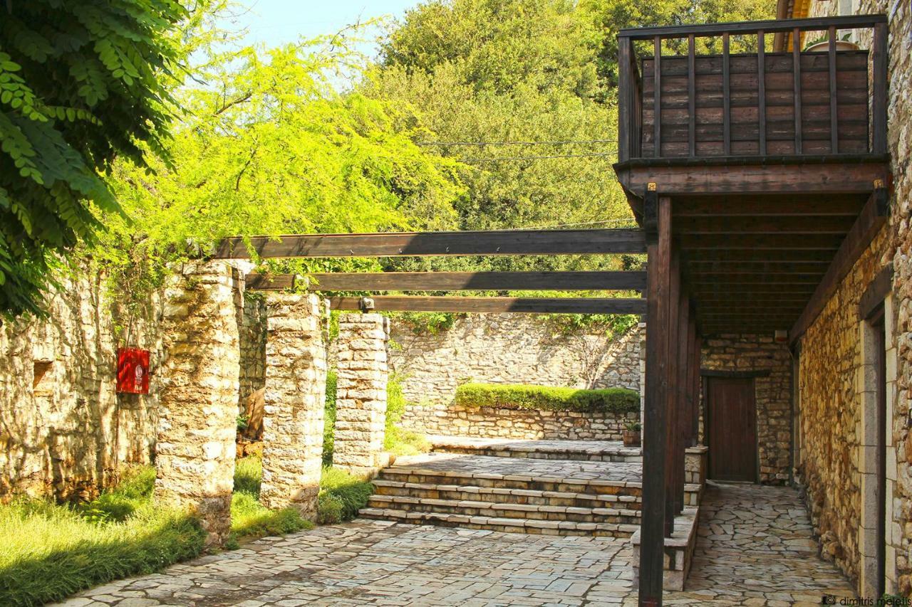 Ilakia Aparthotel Tholon Exterior photo